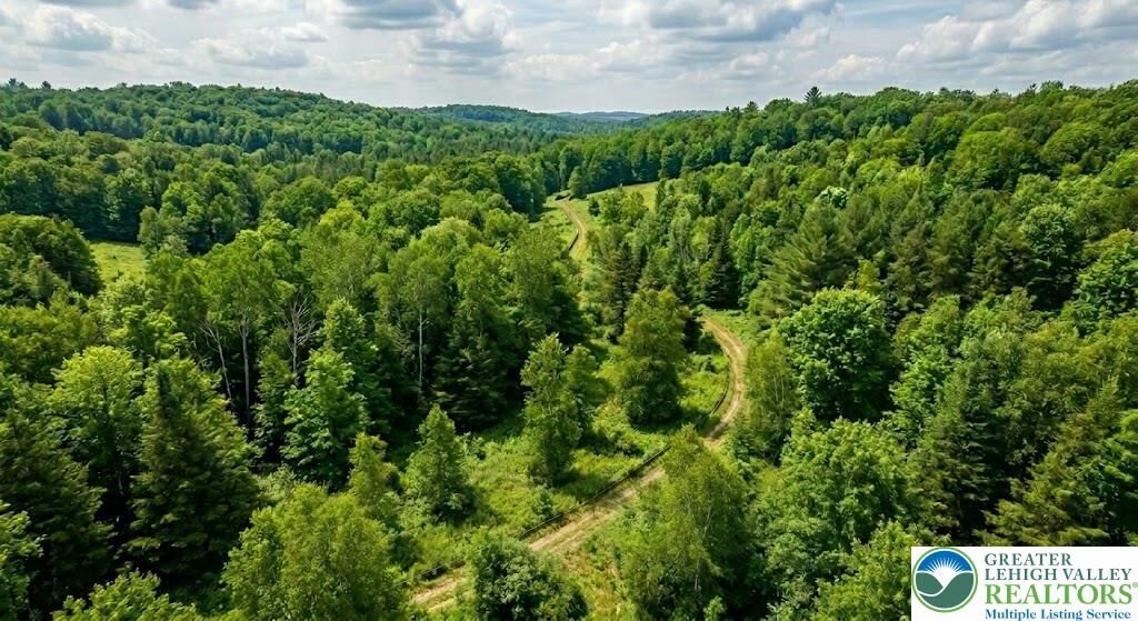 Property Photo:  80 Spokane Road  PA 18210 