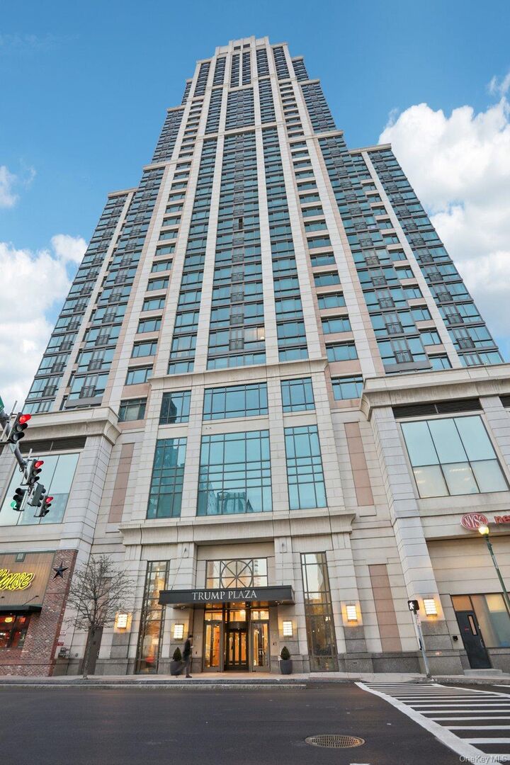 175 Huguenot Street 2403  New Rochelle NY 10801 photo