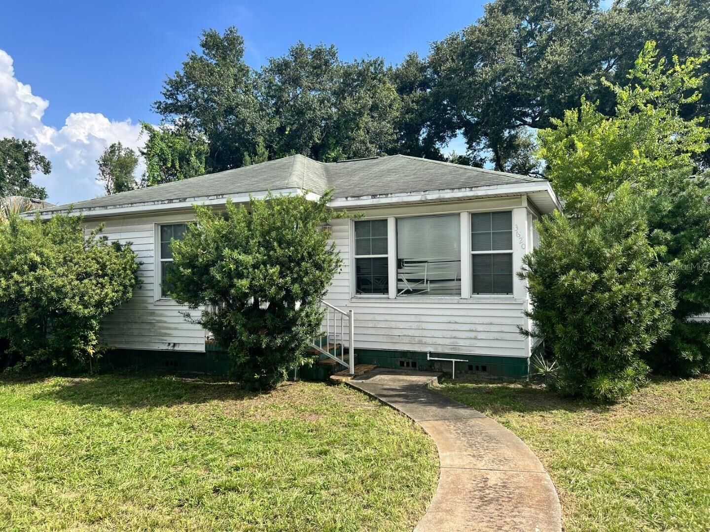 Property Photo:  3620 W Azeele Street  FL 33609 