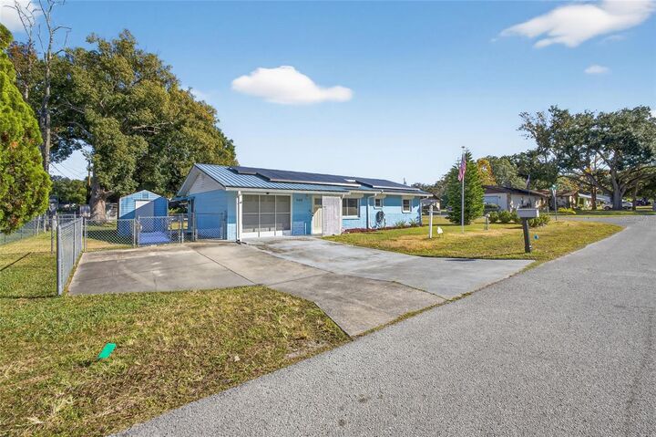 Property Photo: 5410 Satsuma Drive FL 33542