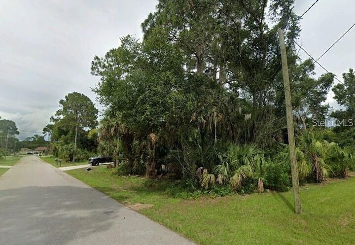 Property Photo: Lagoon Terrace FL 34286