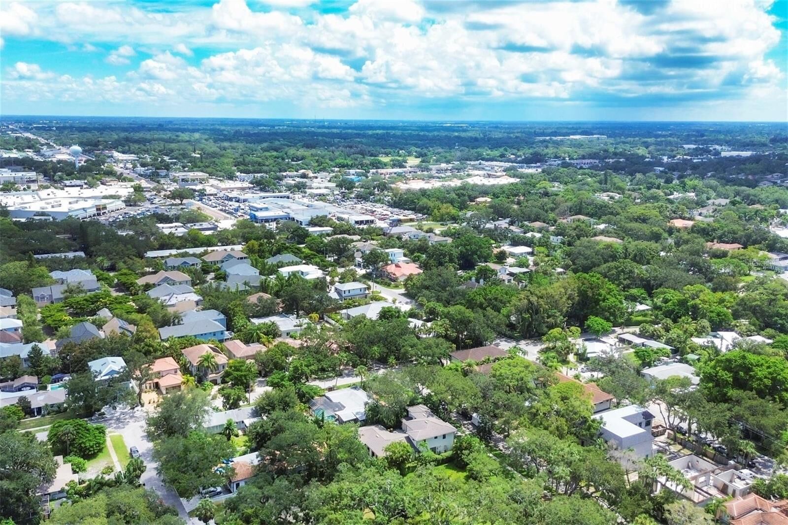 Property Photo: 3837 Camino Real FL 34239