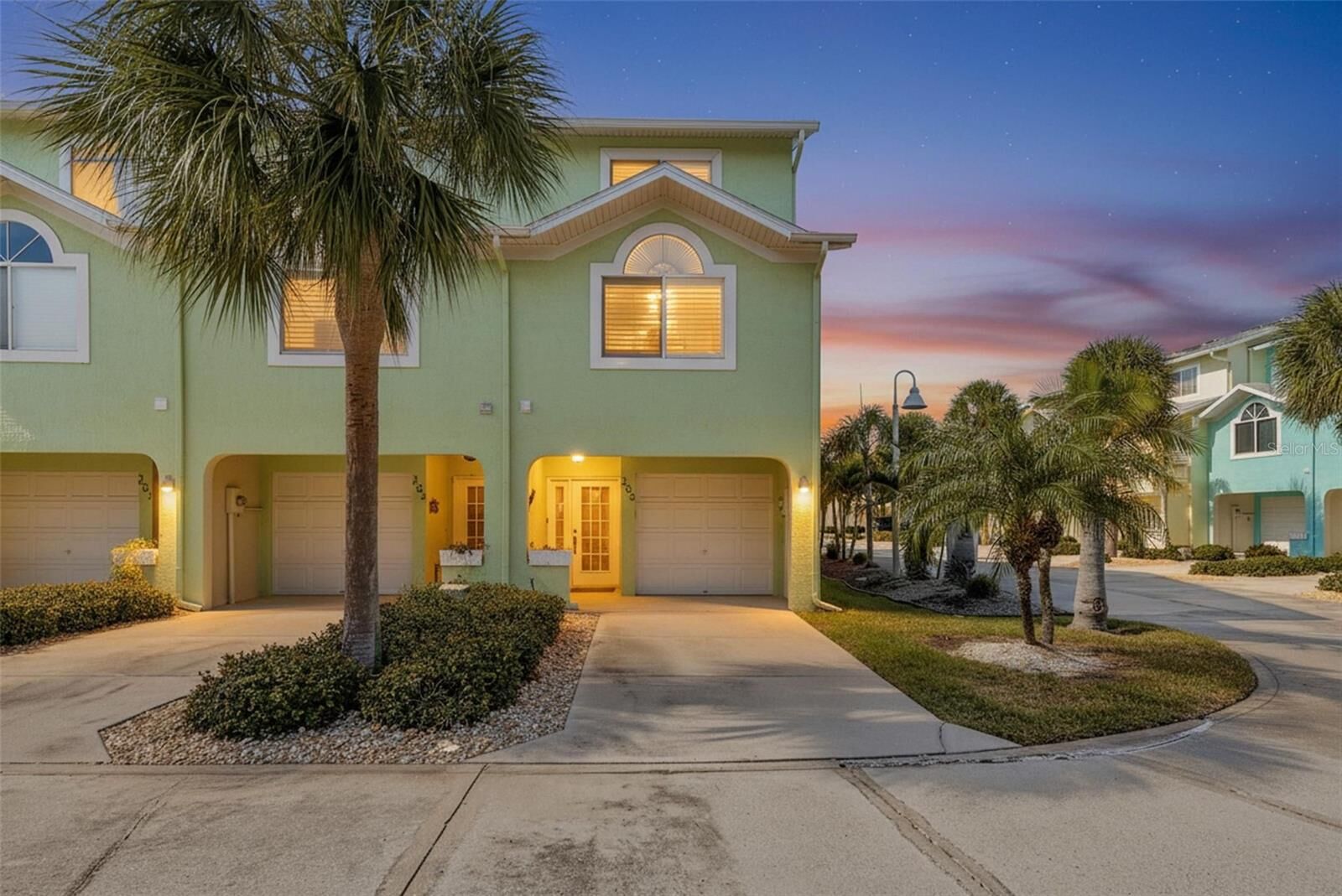 Property Photo:  205 Marcdale Boulevard  FL 33785 
