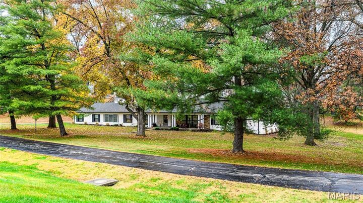 Property Photo:  18 Country Aire Drive  MO 63131 