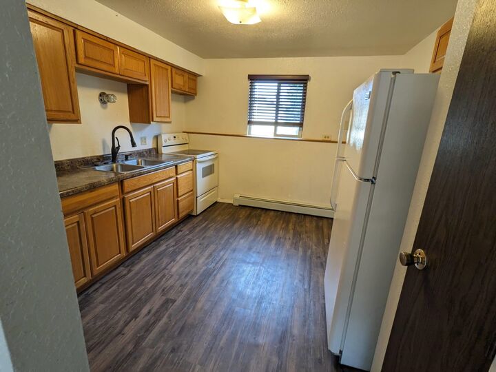 Property Photo: 409 Parkway Drive ND 58722