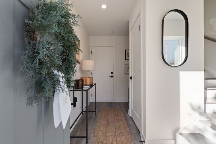 Property Photo:  2000 Edison Park Ln  TN 37209 