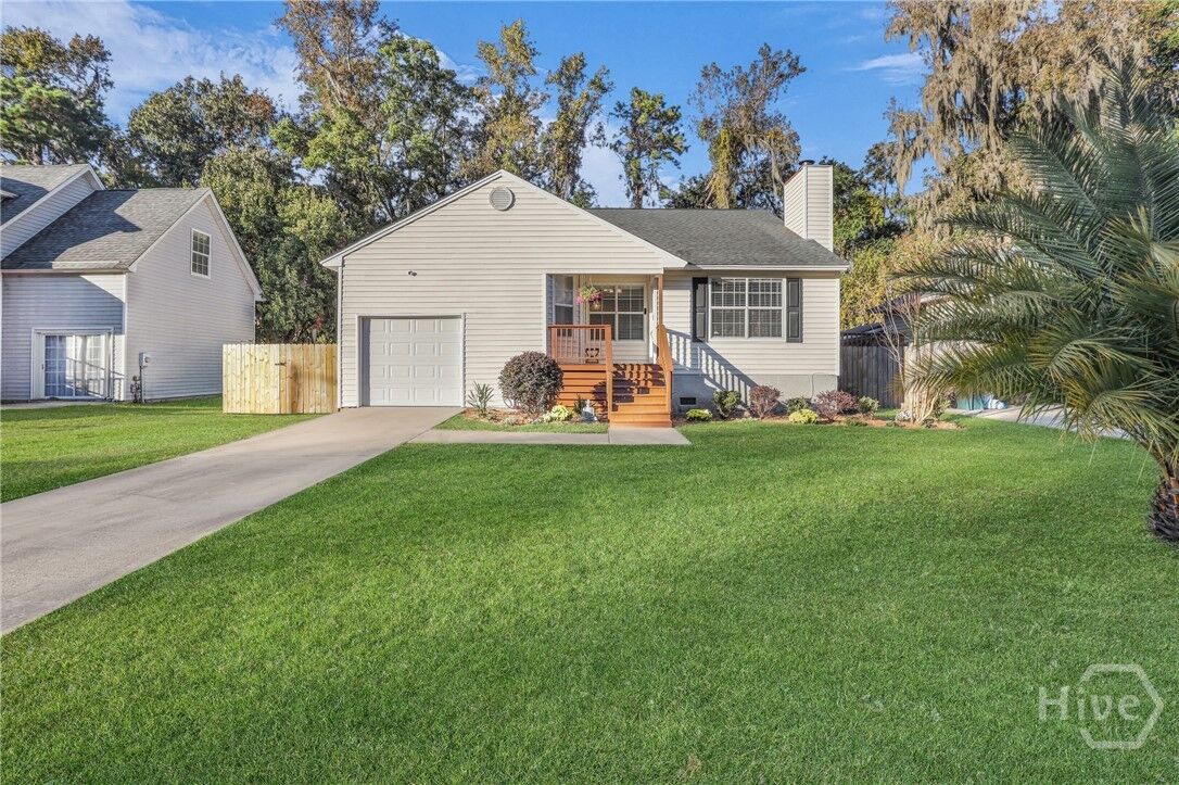 Property Photo: 244 Stonebridge Drive GA 31410