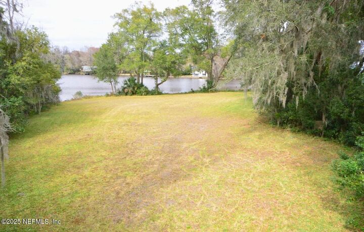 Property Photo:  2467 Ormsby Circle E  FL 32210 