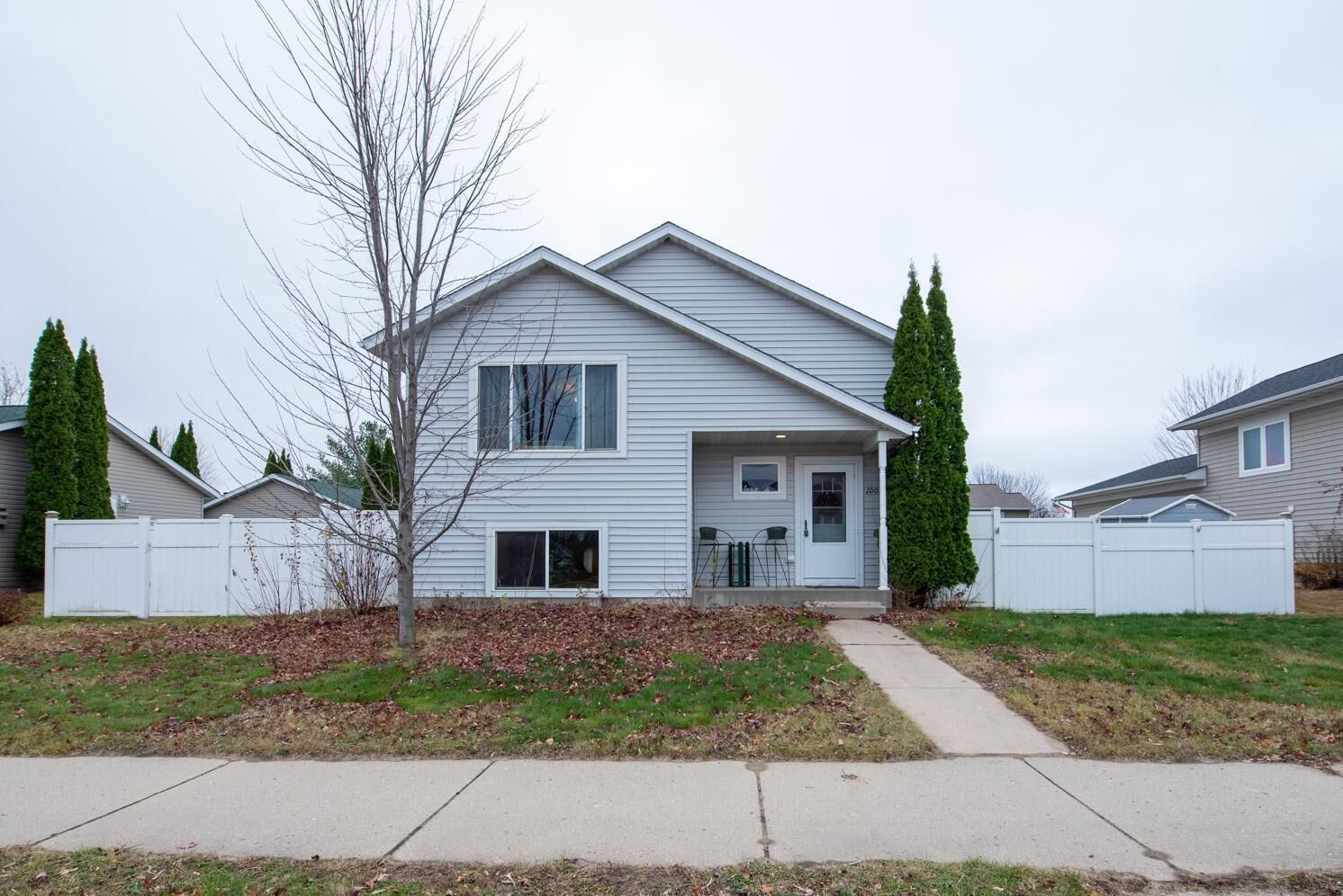 Property Photo: 1006 Wettergren Street MN 56082