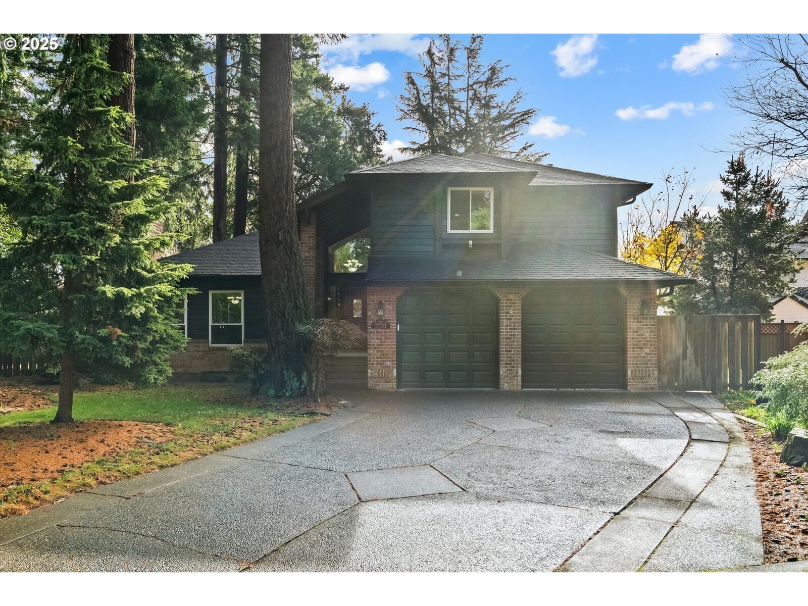 Property Photo:  1720 NW Towle Ct  OR 97030 