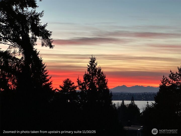 Property Photo: 11218 NE 67th Street WA 98033