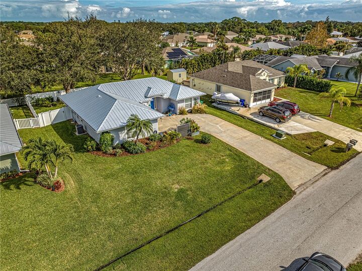 462 Biscayne Lane  Sebastian FL 32958 photo