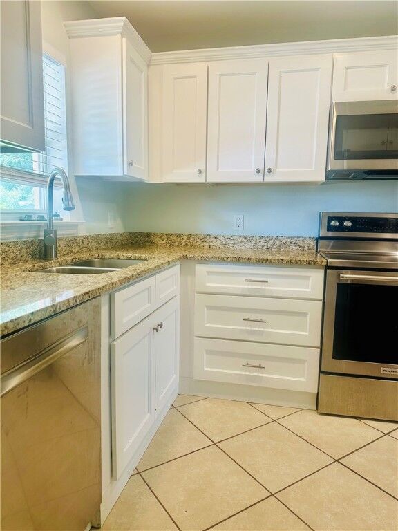 Property Photo:  2170 87th Court  FL 32966 