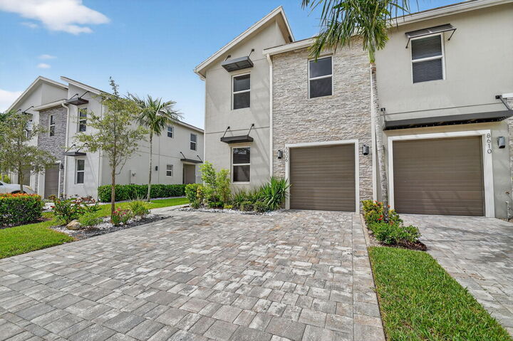 8606 Via Mar Rosso  Lake Worth FL 33467 photo