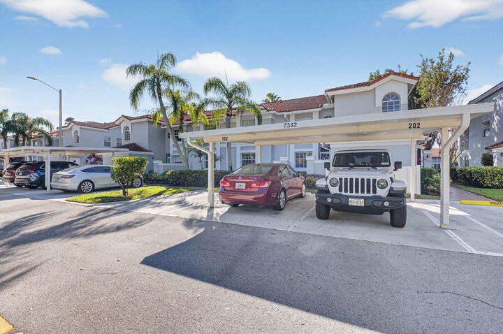 Property Photo:  7342 Lake Meadow Way 102  FL 33437 