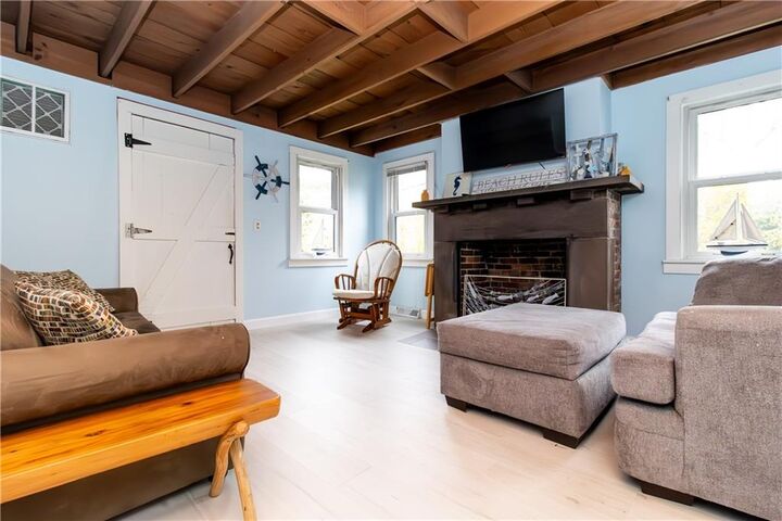 Property Photo:  137 Bonnet Shores Road  RI 02882 