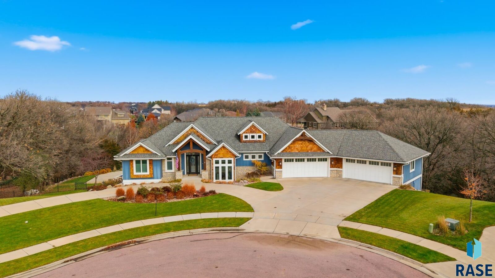 Property Photo:  9004 E Torrey Pine Cir  SD 57110-7614 