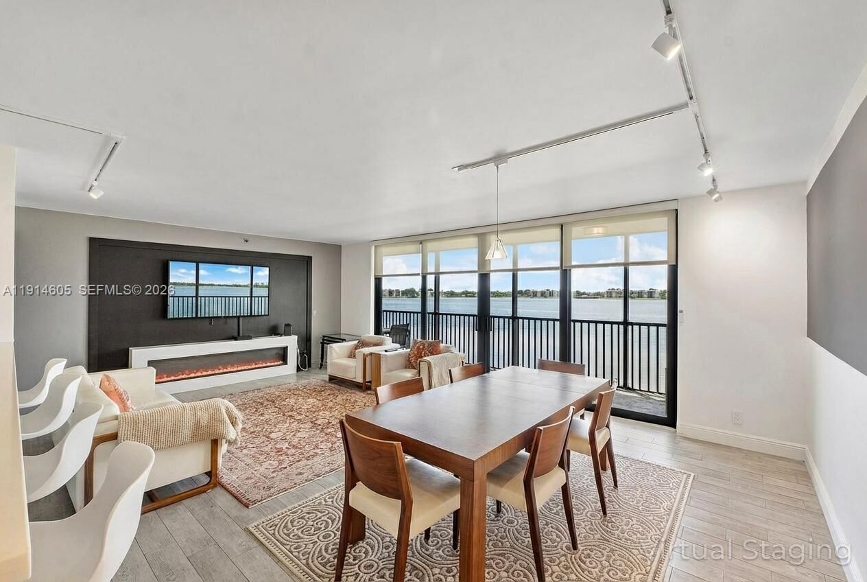 Property Photo:  105 Lake Emerald Dr 216  FL 33309 