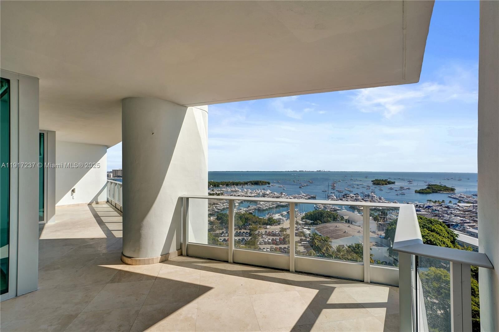 Property Photo:  2627 S Bayshore Dr 1806  FL 33133 