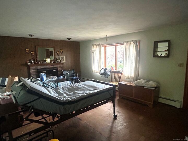 Property Photo: 661 Allen Avenue CT 06451