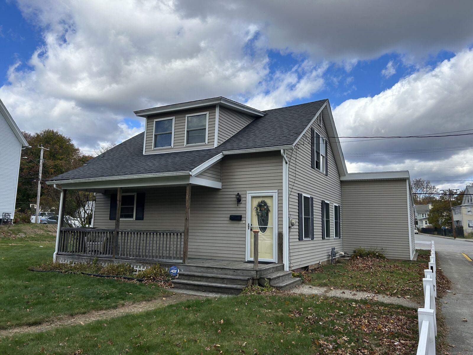 Property Photo:  163 Hickory Street  CT 06360 