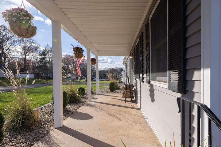 Property Photo: 109 Dogwood Lane CT 06010