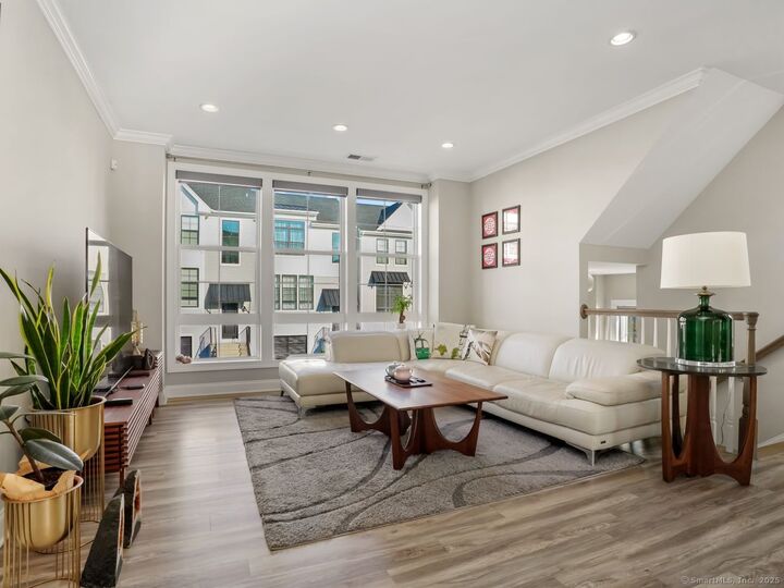 Property Photo:  22 Brentwood Circle 22  CT 06810 