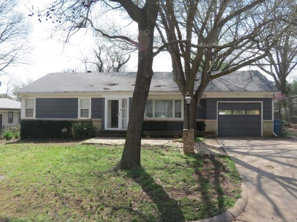 Property Photo:  2211 W 5th  OK 74074 