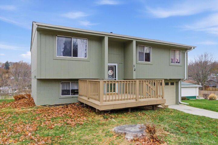Property Photo:  12 Pinehurst  Circle  IA 51534 