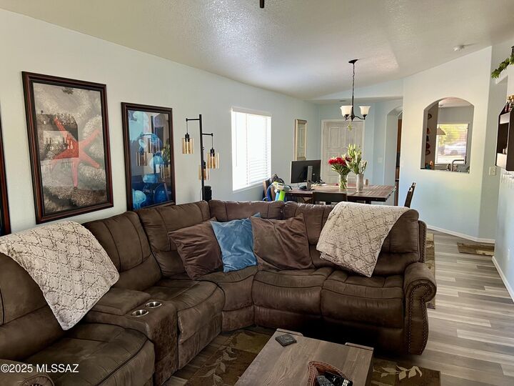 Property Photo: 9458 E Bench Mark Loop AZ 85747