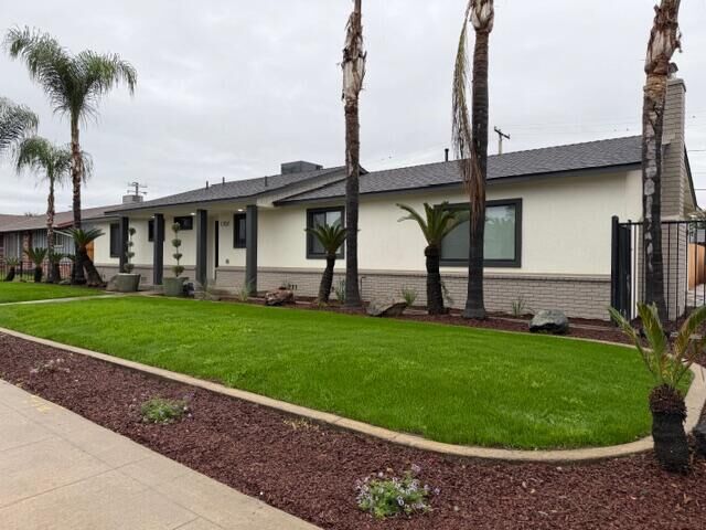 Property Photo:  1707 W Whitendale Avenue  CA 93277 