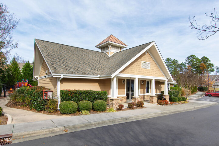 Property Photo: 549 Kings Glen Way NC 27587