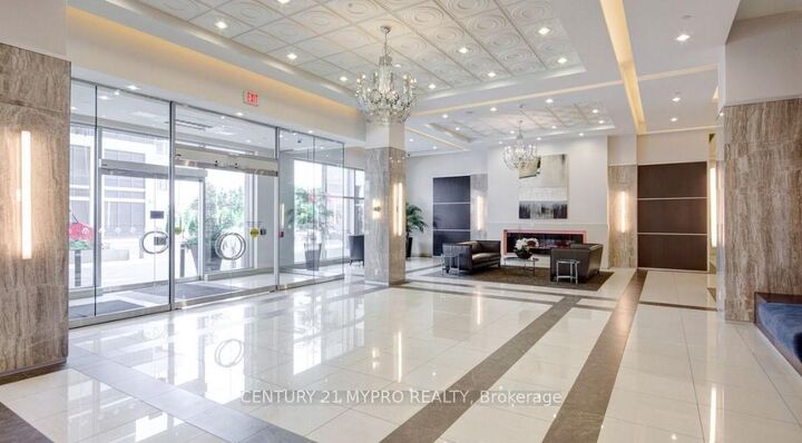 Property Photo:  7171 Yonge Street 908  ON L3T 0C5 