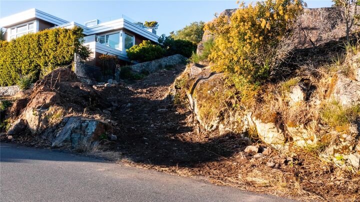 Property Photo:  176 Barkley Terr  BC V8S 2J6 