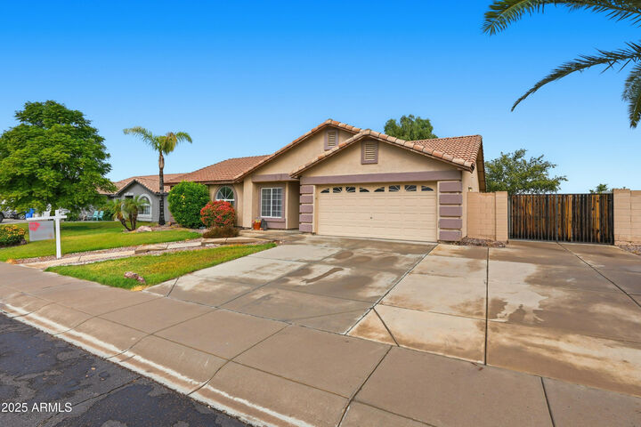 Property Photo:  3762 E Thornton Avenue  AZ 85297 
