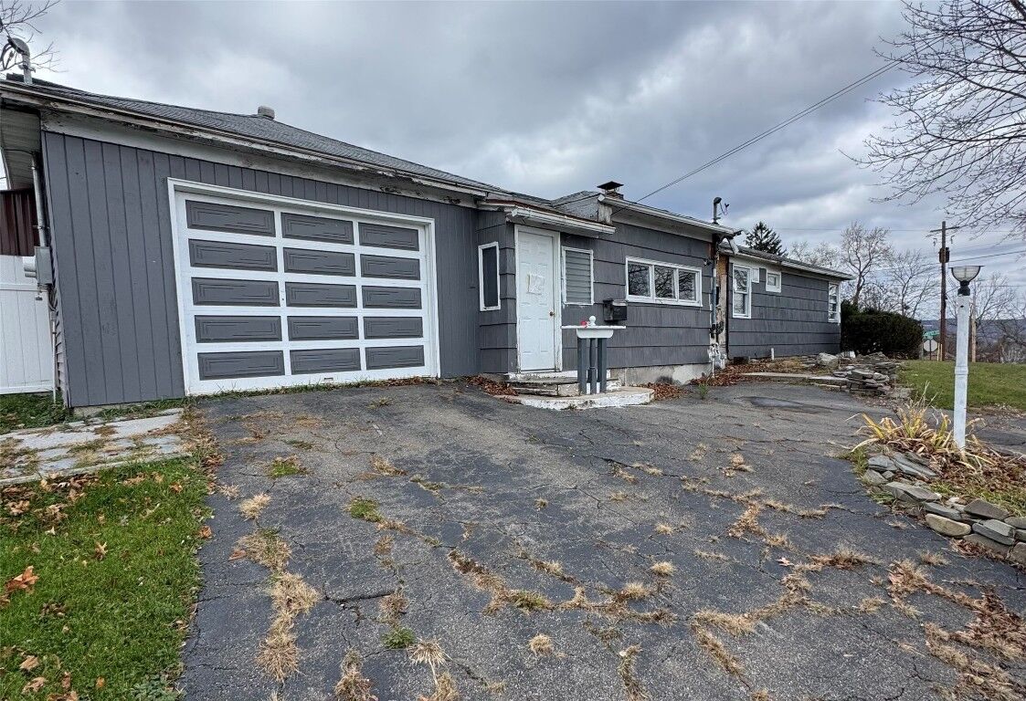 Property Photo:  26 Lamont Street  NY 13903 