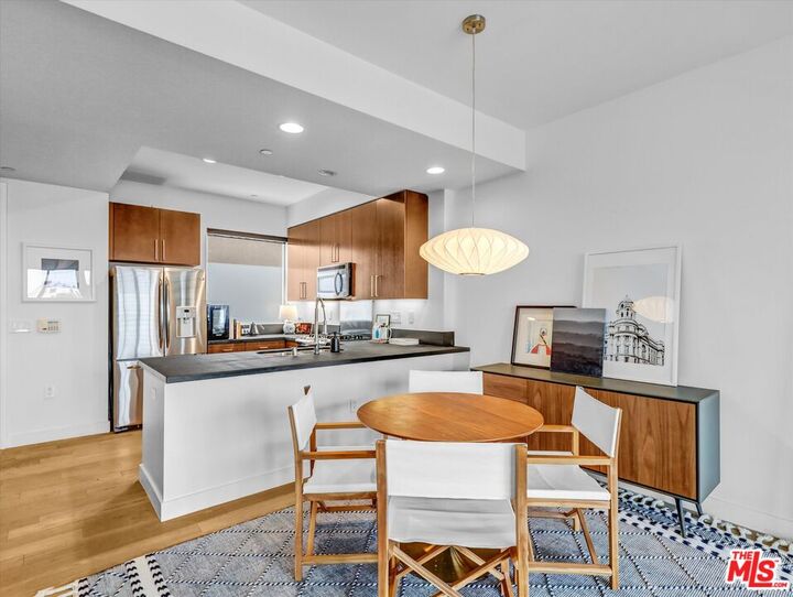 Property Photo:  6001 Carlton Way  CA 90028 