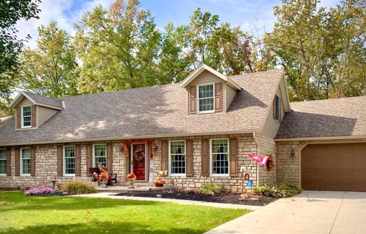 Property Photo:  1277 Adare Road  OH 43302 