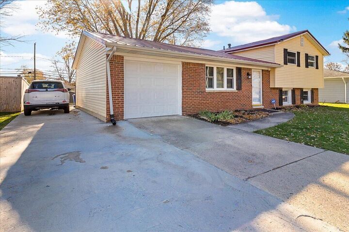 Property Photo:  5011 Refugee Road  OH 43232 