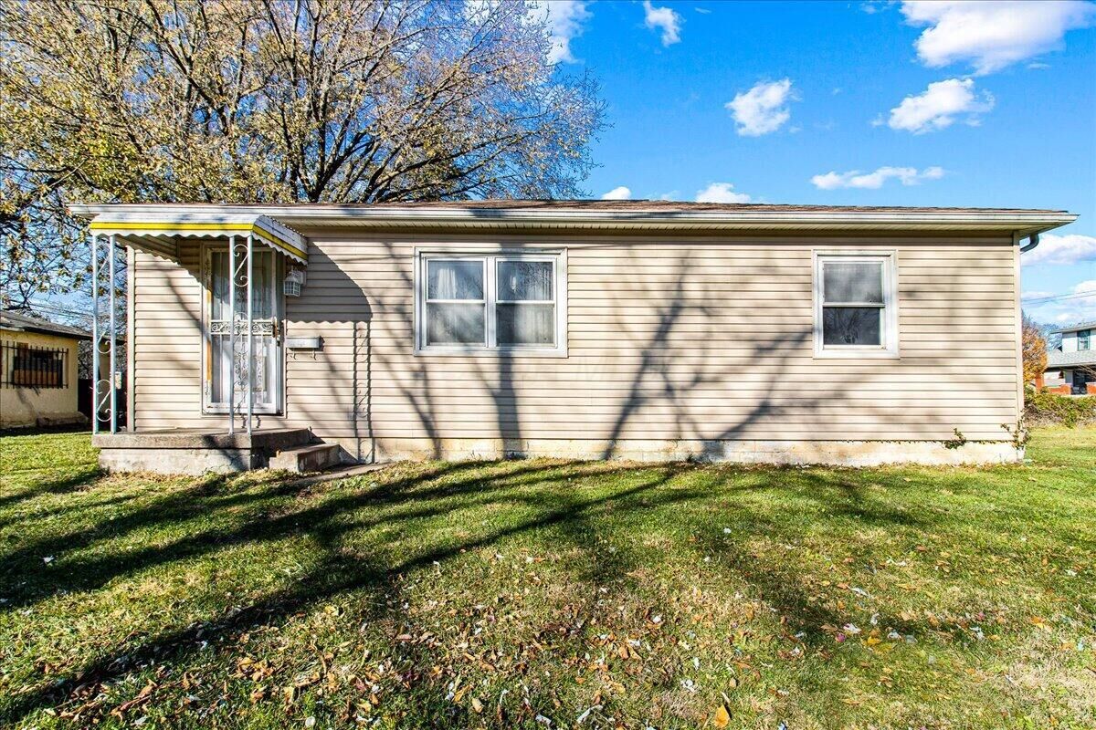 Property Photo:  307 S Wheatland Avenue  OH 43204 