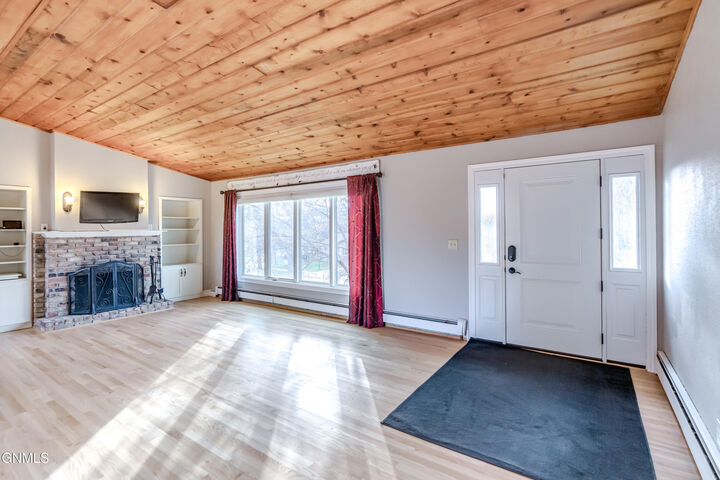 Property Photo:  2428 Atlas Drive  ND 58503 