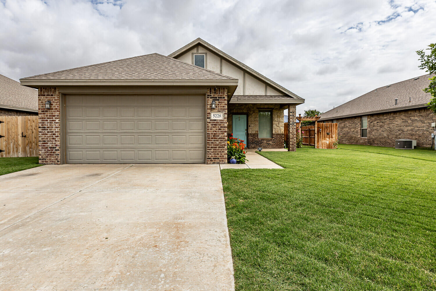 Property Photo:  5228 Jarvis Street  TX 79416 