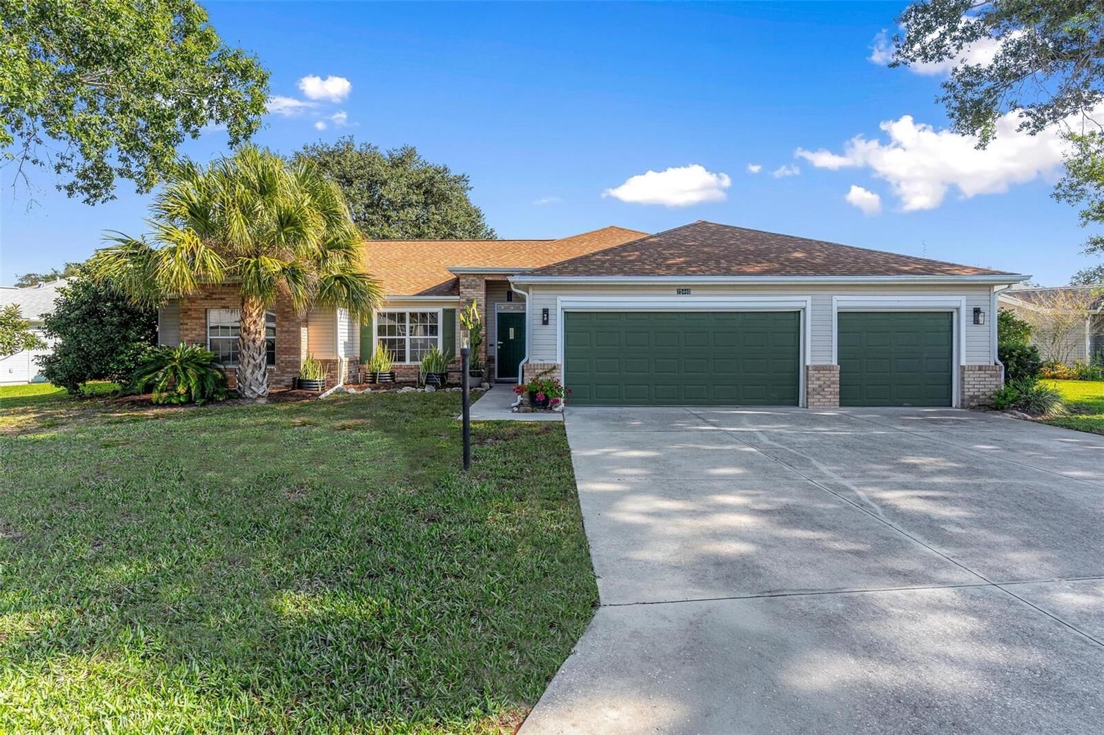 Property Photo:  25440 Crestwater Drive  FL 34748 