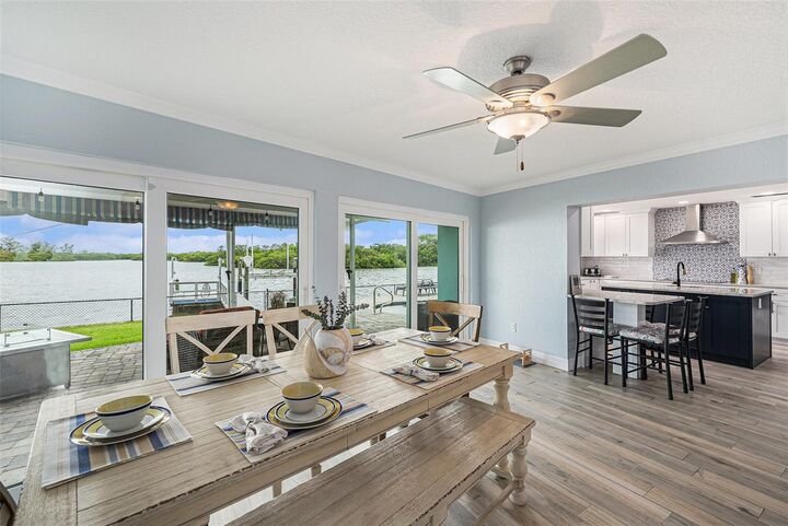 Property Photo:  5694 Oakhurst Drive  FL 33772 