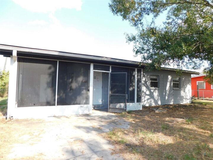 Property Photo:  142 Bridle Path  FL 34266 