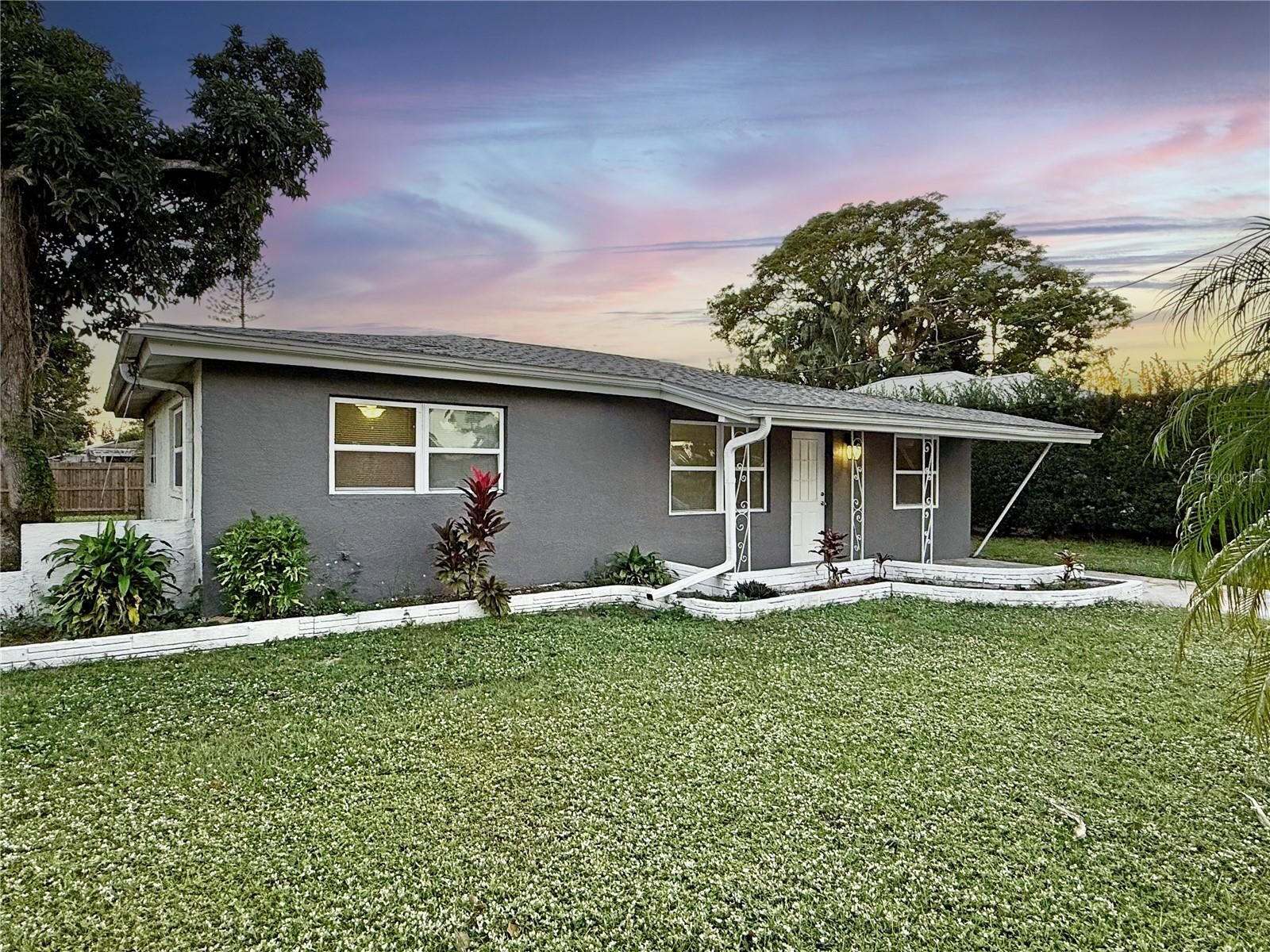 Property Photo: 4216 Ann Way FL 34232