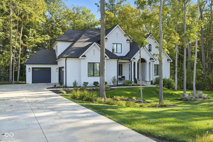 Property Photo:  11002 Holliday Farms Boulevard  IN 46077 