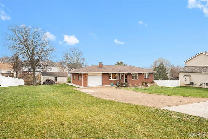 Property Photo:  330 Fenton View Drive  MO 63026 