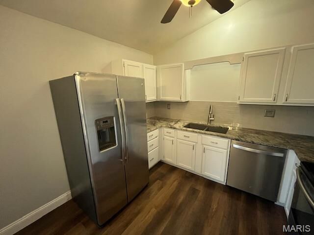 Property Photo:  720 Tobermory Court  MO 63385 