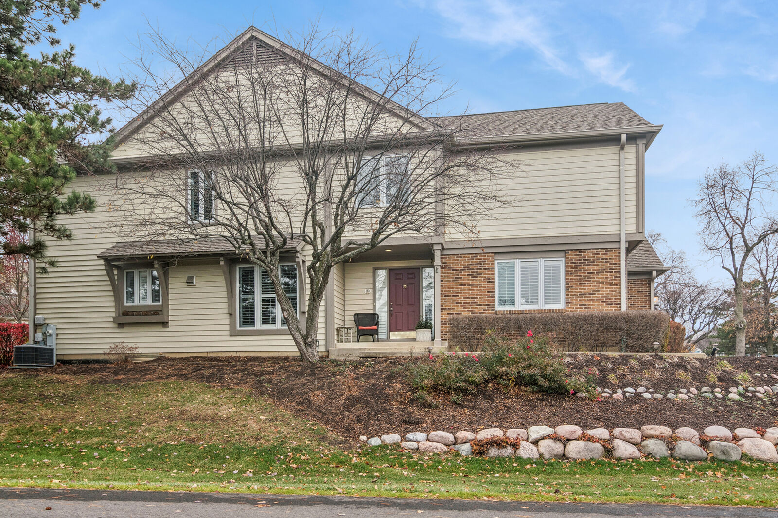 Property Photo:  130 Warkworth Lane  IL 60067 